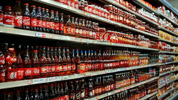 Coca-Cola вернётся в Саратов: как бренд будет бороться с подделками и параллельным импортом Coca-Cola вернётся в Саратов: как бренд будет бороться с подделками и параллельным импортом