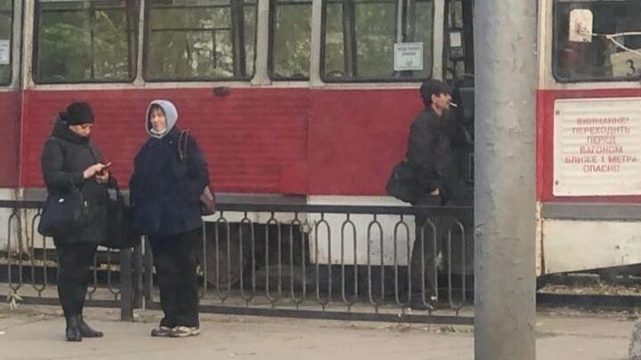 В Саратове прервалось движение трамваев 11-го маршрута В Саратове прервалось движение трамваев 11-го маршрута
