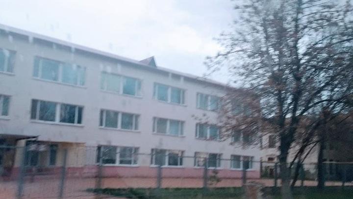 Из-за ОРВИ закрыта 51 саратовская школа и 836 классов Из-за ОРВИ закрыта 51 саратовская школа и 836 классов