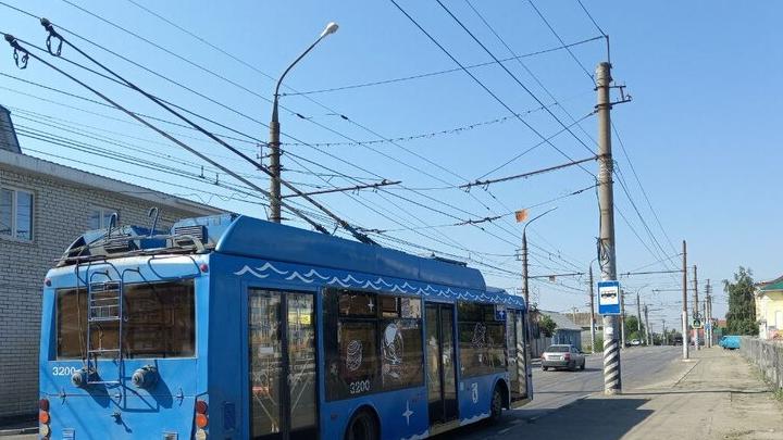 В Саратове прервано движение трех троллейбусных маршрутов В Саратове прервано движение трех троллейбусных маршрутов