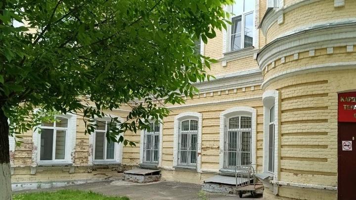 В горбольнице № 1 Саратова откроют новое отделение скорой помощи В горбольнице № 1 Саратова откроют новое отделение скорой помощи