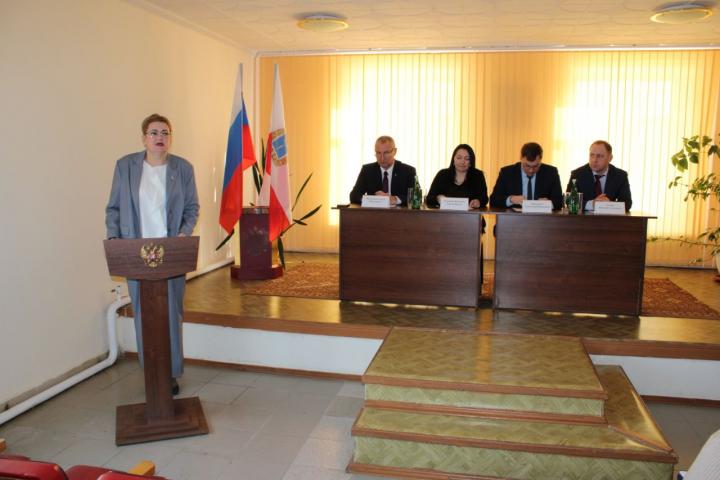 Светлану Байрак избрали главой Екатериновского района Светлану Байрак избрали главой Екатериновского района
