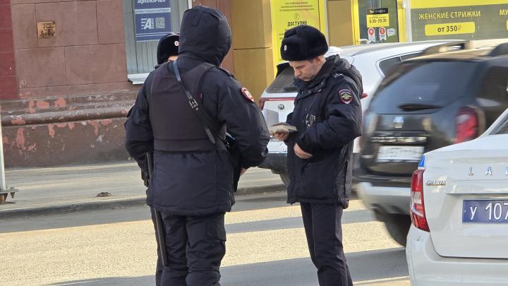 В Балашове осудили мужчину за оскорбление и применение силы к полицейскому В Балашове осудили мужчину за оскорбление и применение силы к полицейскому