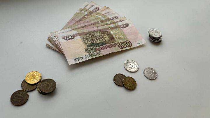Вице-губернатор Саратовской области извинился перед учителями за задержку зарплат