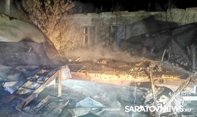 Двое мужчин ночью погибли в вагончике на балаковской ферме Двое мужчин ночью погибли в вагончике на балаковской ферме