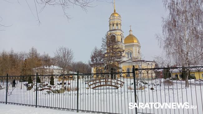 Прихожане Свято-Троицкого собора в Энгельсе смогли отведать блины