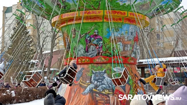 Саратовцы празднуют Масленицу