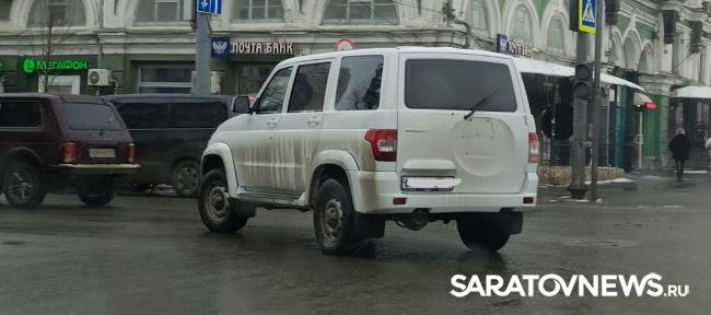 Две иномарки столкнулись на Московской в Саратове