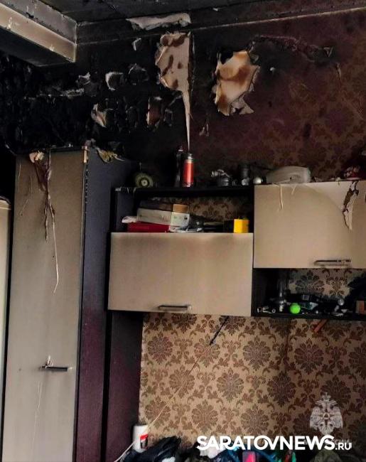 Деревянный дом на несколько квартир горел в Энгельсе Деревянный дом на несколько квартир горел в Энгельсе