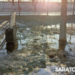 В Заводском районе Саратова сильно запущена и разбита часть сквера