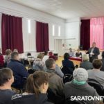 Николай Панков обсудил с жителями сёл Озинского района решение проблем Николай Панков обсудил с жителями сёл Озинского района решение проблем