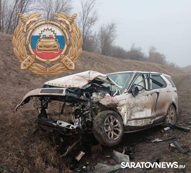 Водитель «Нивы» погиб в автокатастрофе с тремя машинами в Вольском районе