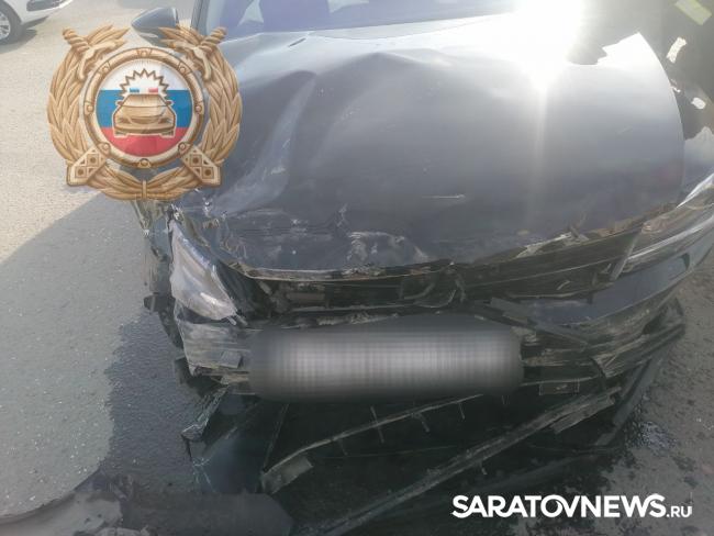Два мальчика и женщина пострадали в ДТП с иномарками в Энгельсе Два мальчика и женщина пострадали в ДТП с иномарками в Энгельсе
