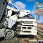 Четыре грузовика попали в серьезную аварию у Ершова Четыре грузовика попали в серьезную аварию у Ершова