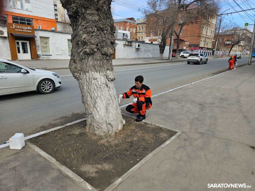 Энергетики присоединились к городским субботникам Энергетики присоединились к городским субботникам