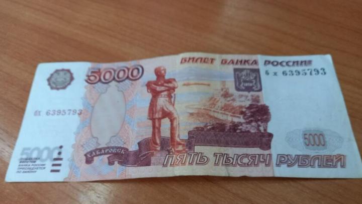 В Озинках иностранец пытался подкупить сотрудника погранслужбы В Озинках иностранец пытался подкупить сотрудника погранслужбы