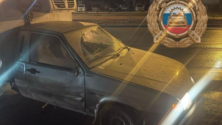 В Энгельсе фургон сбил пешехода В Энгельсе фургон сбил пешехода