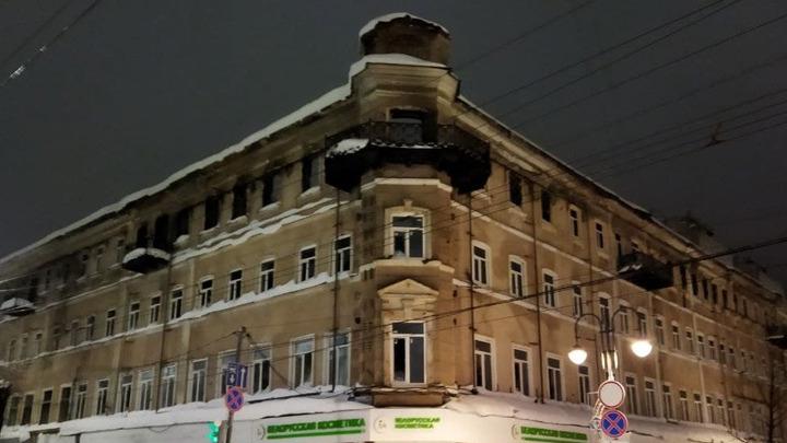 Здание горевшей гостиницы «Россия» могут перепрофилировать в торговый центр Здание горевшей гостиницы «Россия» могут перепрофилировать в торговый центр