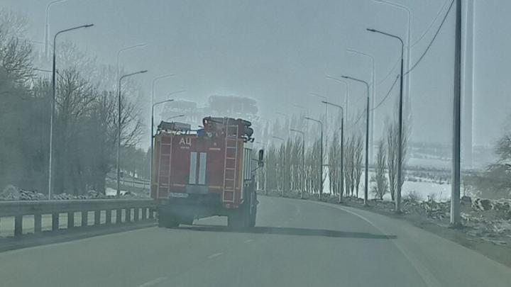 В Энгельсе полыхал жилой дом и сараи В Энгельсе полыхал жилой дом и сараи