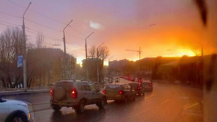 Атака БПЛА: в Энгельсе выбило окна в двух детских садах и школе Атака БПЛА: в Энгельсе выбило окна в двух детских садах и школе