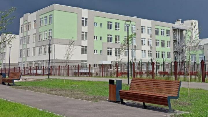 Пять школ и два детсада закрыты из-за ОРВИ в Саратовской области Пять школ и два детсада закрыты из-за ОРВИ в Саратовской области
