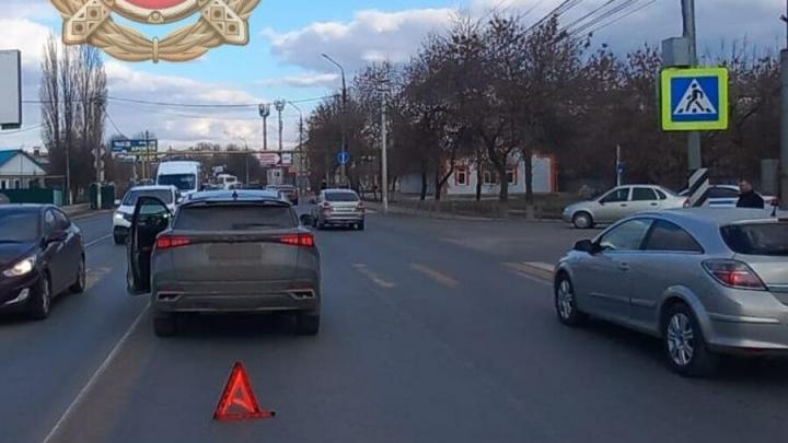 В Балашове иномарка сбила 14-летнюю девочку В Балашове иномарка сбила 14-летнюю девочку
