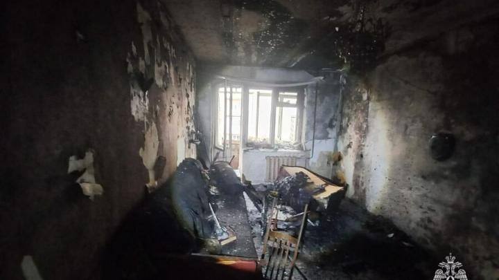 11 жильцов спасли на пожаре в Энгельсе 11 жильцов спасли на пожаре в Энгельсе