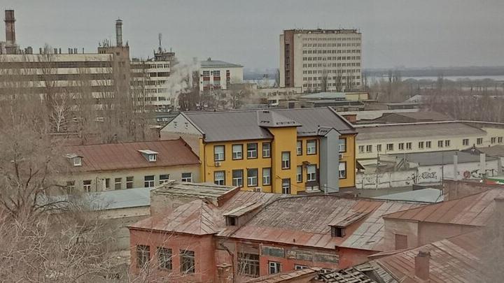 Саратовские пожарные тушили возгорание на заводе АИТ Саратовские пожарные тушили возгорание на заводе АИТ