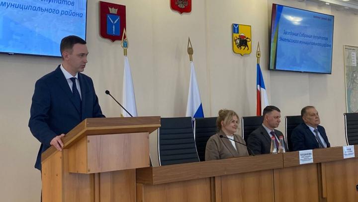 Максим Леонов избран главой Энгельсского района Максим Леонов избран главой Энгельсского района