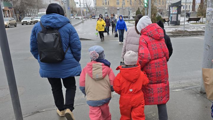 Удостоверения для многодетных: в Саратовской области почти 14 тысяч семей получили новые документы Удостоверения для многодетных: в Саратовской области почти 14 тысяч семей получили новые документы