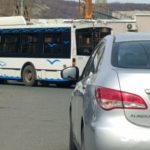 Троллейбус попал в аварию на Привокзальной площади в Саратове