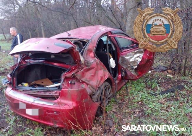У Аткарска перевернулась иномарка: пострадала женщина