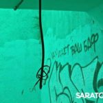 Оборванный кабель в подземном переходе в Заводском районе угрожает жизни школьников