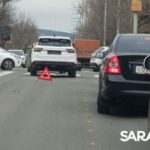 Geely врезался в Ford на Соколовой в Саратове: образовалась пробка