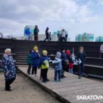 В День космонавтики Николай Панков передал поздравления и подарки детскому клубу поселка Юбилейный