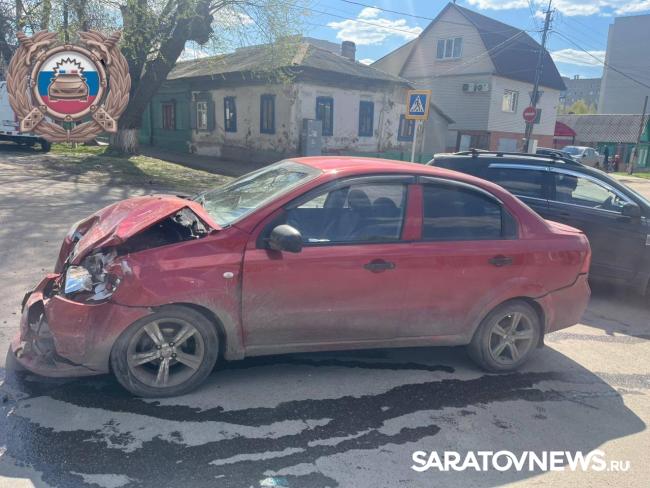 Водитель «пятёрки» пострадал в ДТП с Chevrolet в Балашове Водитель «пятёрки» пострадал в ДТП с Chevrolet в Балашове