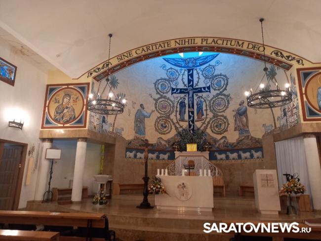 В Римско-Католическом соборе города Саратова состоялась литургия навечерия Пасхи В Римско-Католическом соборе города Саратова состоялась литургия навечерия Пасхи