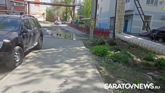 Потоп на 1-м Жилучастке в Саратове: радуются только голуби Потоп на 1-м Жилучастке в Саратове: радуются только голуби