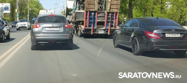 «Лада» и «ГАЗель» парализовали движение трамвая №11 в Саратове «Лада» и «ГАЗель» парализовали движение трамвая №11 в Саратове