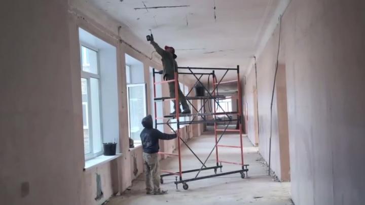 В Саратове капитально отремонтируют 70-ю школу В Саратове капитально отремонтируют 70-ю школу