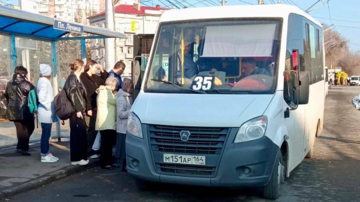 На саратовском автобусном маршруте выявили нарушения На саратовском автобусном маршруте выявили нарушения