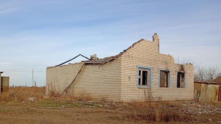 В Саратовской области полыхали два дома В Саратовской области полыхали два дома