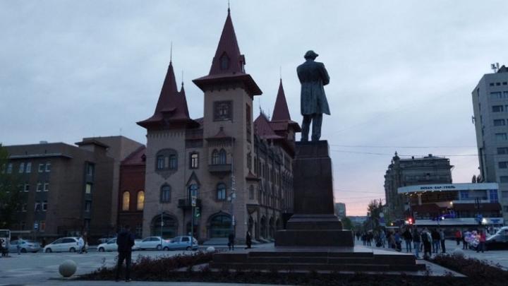 Саратовцев приглашают на пешеходные экскурсии Саратовцев приглашают на пешеходные экскурсии