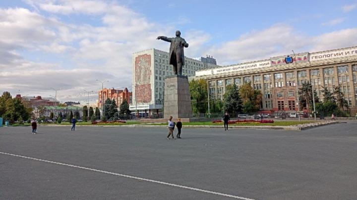 За три недели на благоустройство Театральной площади потратят 5 миллионов За три недели на благоустройство Театральной площади потратят 5 миллионов