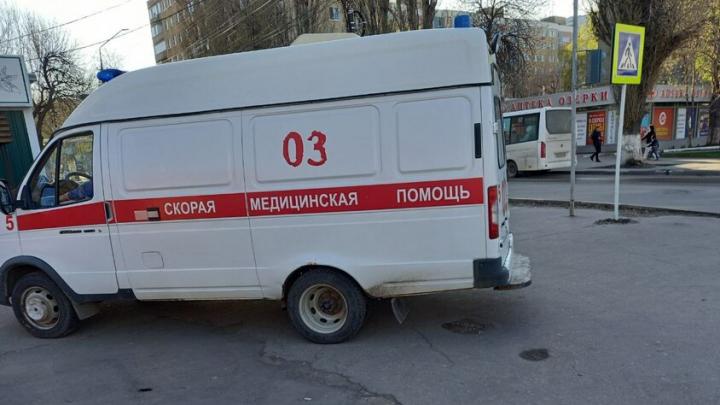 Саратовец едва не сжег глаза курящему соседу