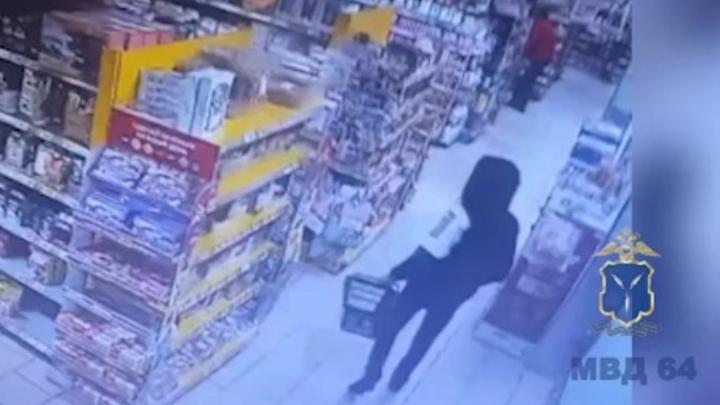 Саратовский рецидивист обкрадывал сетевые магазины Саратовский рецидивист обкрадывал сетевые магазины