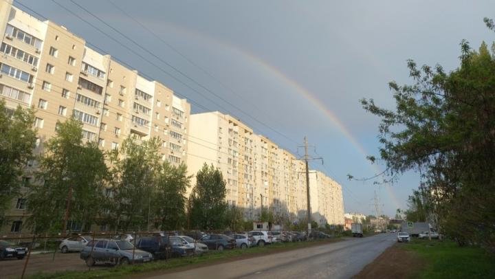 Над Энгельсом появилась гигантская радуга Над Энгельсом появилась гигантская радуга