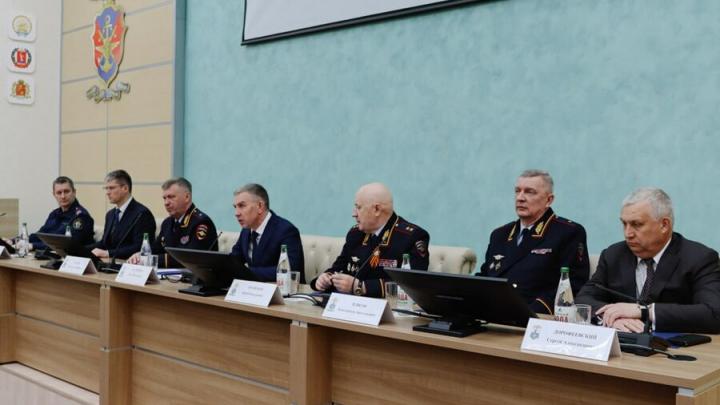 В Нижнем Новгороде представлен начальник Управления на транспорте МВД РФ по ПФО В Нижнем Новгороде представлен начальник Управления на транспорте МВД РФ по ПФО