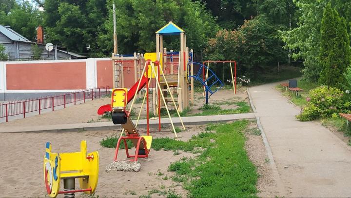 В Заводском районе Саратова завершают ремонт дворов: список адресов В Заводском районе Саратова завершают ремонт дворов: список адресов