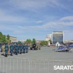 На Театральной площади Саратова репетируют парад Победы